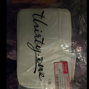 Thirty-One Boutique crossbody white smooth pebble